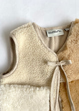 Load image into Gallery viewer, Fluffy Cloud Vest 2-4 Years