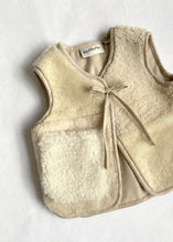 Load image into Gallery viewer, Fluffy Cloud Vest 2-4 Years