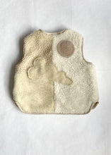 Load image into Gallery viewer, Fluffy Cloud Vest 2-4 Years