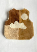 Load image into Gallery viewer, Fluffy Cloud Vest 4-6 Years