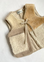 Load image into Gallery viewer, Fluffy Cloud Vest 4-6 Years