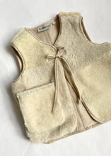Load image into Gallery viewer, Fluffy Cloud Vest 6-8 Years