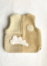 Load image into Gallery viewer, Fluffy Cloud Vest 6-8 Years