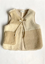 Load image into Gallery viewer, Fluffy Cloud Vest 8-10 Years