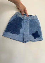 Load image into Gallery viewer, Roomy Wiggle Shorts