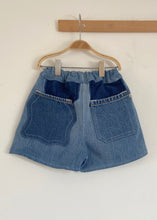 Load image into Gallery viewer, Roomy Wiggle Shorts