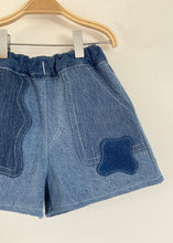 Load image into Gallery viewer, Roomy Wiggle Shorts