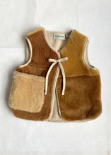 Load image into Gallery viewer, Fluffy Cloud Vest 4-6 Years
